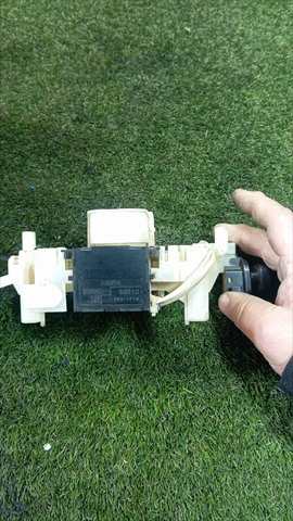 Foto 3ª: Caja Reles Fusibles Lexus LX 4.7 G 470 V8 (2002)