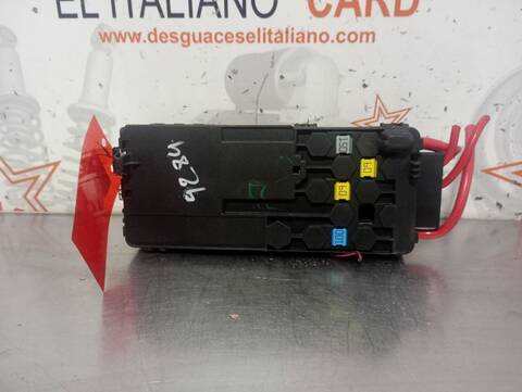 Foto 3ª: Caja Reles Fusibles Mercedes Clase ML 280 3.0 CDI 190CV 140KW W164) 280 CDI 4M EDITION [OM642940] (2006)