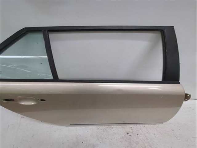 Foto 2ª: Puerta Trasera Derecha Kia Carens 2.0 CRDI 140 140CV 103KW [D4EA] (2007)