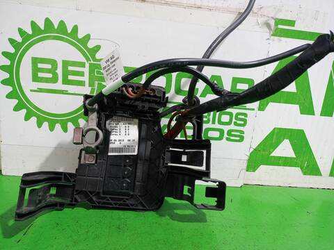 Foto 2ª: Caja Reles Fusibles Seat Ibiza EMOCION 60CV 44KW [CGPB] (2010)