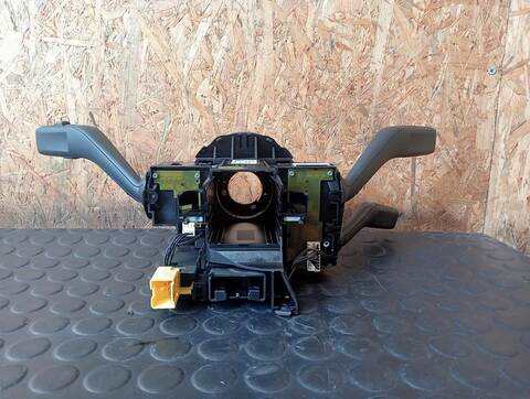 Foto 3ª: Mando Multifuncion Volkswagen Passat ADVANCE 1 16V TSI 1390 CM3) 122CV (2005)