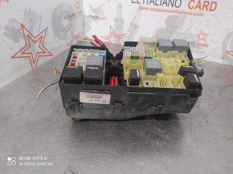 Foto 3ª: Caja Reles Fusibles Ford Focus TITANIUM 125CV 92KW [M1DD] (2015)