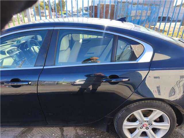 Puerta Trasera Izquierda Jaguar XE 2.0 PORTFOLIO [2.0 LTR. - 132 KW DIESEL CAT]