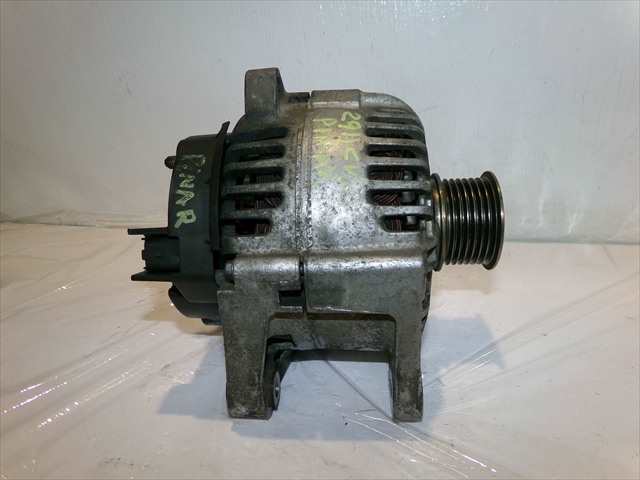 Foto 4ª: Alternador Renault Scenic 1.9 DCI 2003-2009 [F9QD8] (2004)