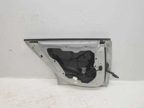 Foto 3ª: Puerta Trasera Izquierda Mercedes Clase C 160 CLA 200 CDI 117.308) (2014)