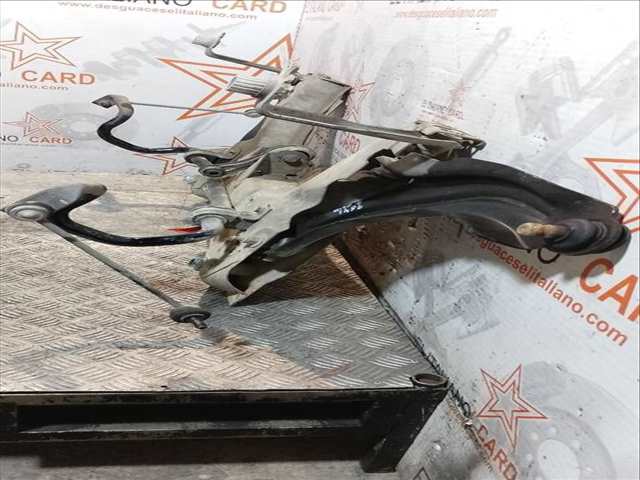 Foto 2ª: Puente Delantero Renault Clio ZEN 89CV 66KW [H4B A4] (2015)