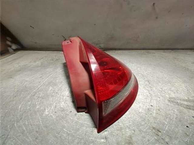 Foto 3ª: Piloto Trasero Derecho Ford Fiesta 1.6 ECONETIC [1.6 LTR. - 66 KW TDCI CAT] [HHJC]