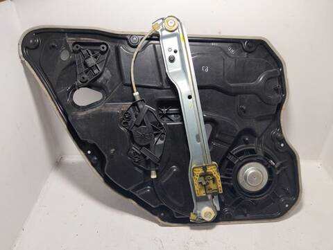 Foto 3ª: Elevalunas Manual Trasero Derecho Volvo V60 SUMMUM 2 DIESEL CAT 1969 CM3) 150CV [D4204T4] (2015)