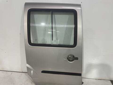 Puerta Lateral Corredera Derecha Fiat Doblo 1.9 D ACTIVE 05.2004 ) 63CV 46KW