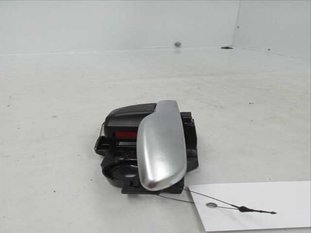 Foto 3ª: Maneta Interior Trasera Derecha Toyota CHR 1.8 HYBRID ZYX10_ ZYX11_) 122CV 90KW [2ZR-FXE] (2022)