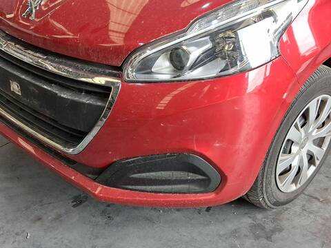 Foto 2ª: Paragolpes Delantero Peugeot 208 1.2 PURETECH 82 82CV 61KW [HM05] (2018)