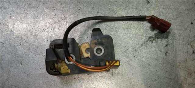 Cerradura Maletero Portón Ford Fiesta 1.4 AMBIENTE [1.4 LTR. - 50 KW TDCI CAT]