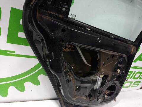 Foto 2ª: Puerta Trasera Izquierda Opel Vectra GTS 125CV [Y22DTR] (2002)