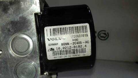 Foto 3ª: Abs Volvo XC 70 MOMENTUM AWD 205CV 151KW [D5244T10] (2010)