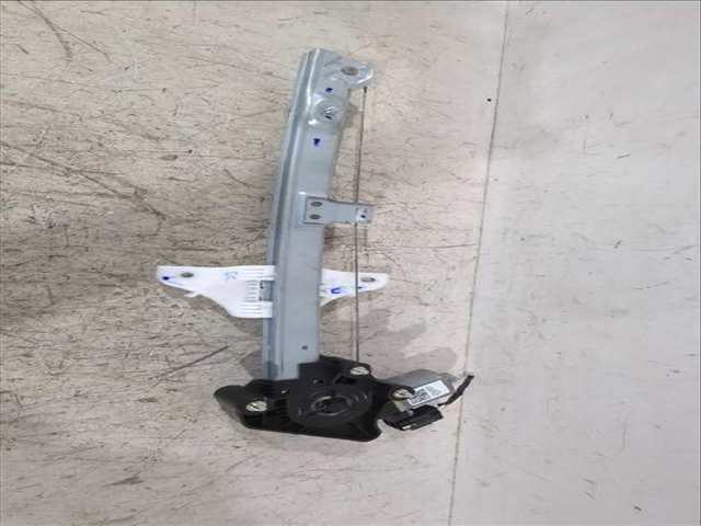 Foto 2ª: Elevalunas Manual Trasero Izquierdo Hyundai i20 1.0 T-GDI 101CV [G3LE] (2020)