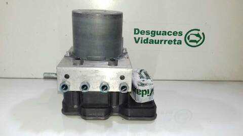 Foto 1ª: Abs Mercedes Clase V 200 136CV 100KW (2014)