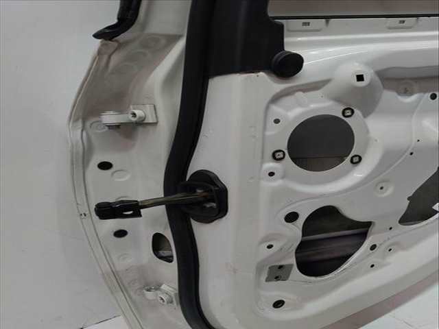 Foto 3ª: Puerta Trasera Derecha Bmw Serie 3 315 B48 252 CV 185KW [B48B20A] (2017)