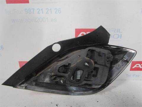 Foto 2ª: Piloto Trasero Derecho Opel Astra 1.7 CDTI BERLINA 100CV 74KW [Z 17 DTH] (2004)
