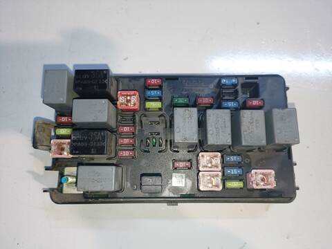 Foto 3ª: Caja Reles Fusibles Chevrolet Matiz SE 1.0 CAT 64CV (2005)