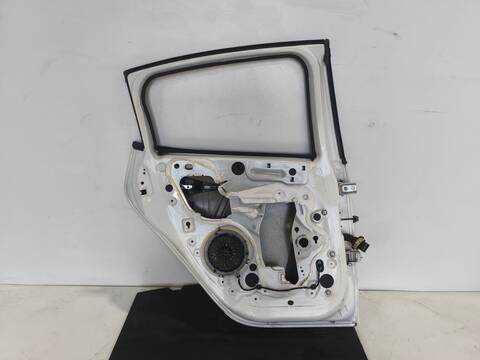 Foto 2ª: Puerta Trasera Izquierda Peugeot 208 XAD 75CV 55KW (2016)