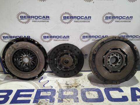 Foto 2ª: kit Embrague Toyota Corolla 2.2 D-CAT 177CV 130KW [D/ 2AD-FHV] (2006)