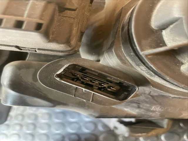 Foto 2ª: Faro Derecho Renault Megane DYNAMIQUE 1 DCI DIESEL 131CV (2002)