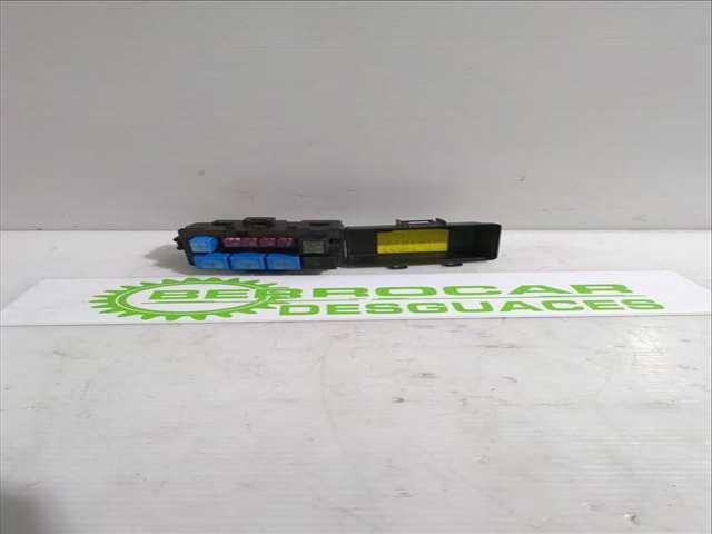 Foto 3ª: Caja Reles Fusibles Hyundai i30 1.6 CRDI 90CV 66KW [D4FB] (2010)