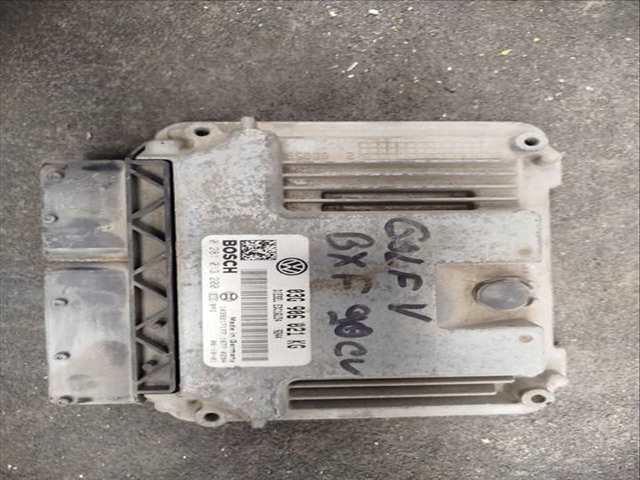 Foto 1ª: Centralita Motor ECU Volkswagen Golf VERSION INDEFINIDA (2004)