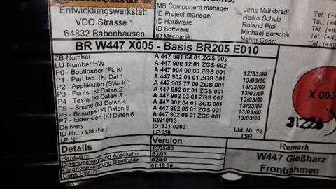 Foto 3ª: Cuadro de Instrumentos Mercedes Clase V 200 136CV 100KW (2014)