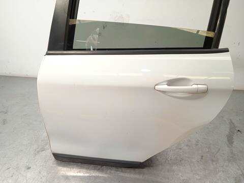 Foto 3ª: Puerta Trasera Izquierda Peugeot 2008 1.6 BLUEHDI 100 100CV 73KW [BHY] (2017)