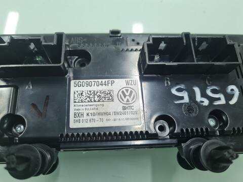 Foto 4ª: Mando Calefacción A. A. Volkswagen Golf SPORT 131CV 96KW [DPBA] (2020)