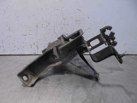 Foto 2ª: Soporte Motor Toyota Prius 1.8 16V CAT HIBRIDO) 99CV 73KW [2ZR] (2011)