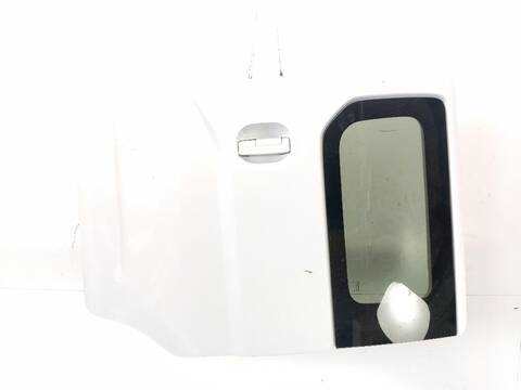 Puerta Trasera Izquierda Nissan NV200 1.5 DCI K9K M20/M20M)