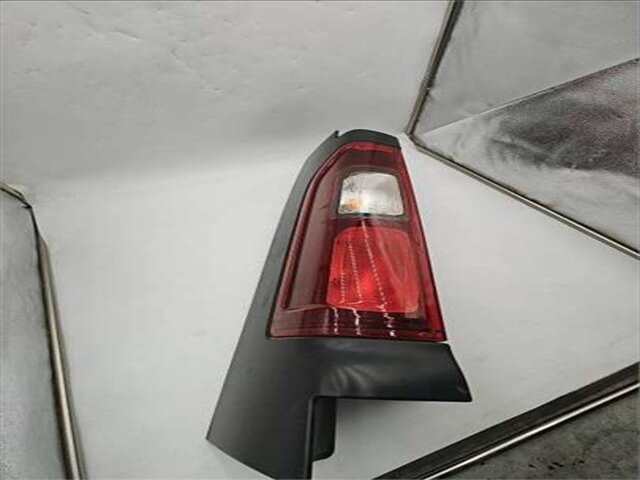 Foto 2ª: Piloto Trasero Izquierdo Fiat Talento 1.6 L1H1 1.0T SX (N1) [1.6 LTR. - 70 KW TURBODIESEL ECOJET]