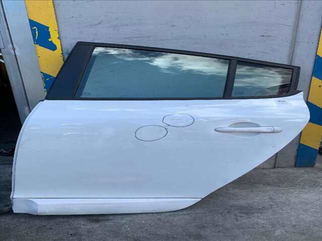 Puerta Trasera Izquierda Renault Megane 1.2 THP 115CV COUPE BERLINA 0CV III COUPE DZ) DESDE 11/2008 / BERLINA BZ D
