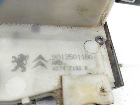 Foto 2ª: Cerradura Puerta Trasera Derecha Peugeot 208 1.2 12V E-VTI 82CV 60KW [HM05] (2019)